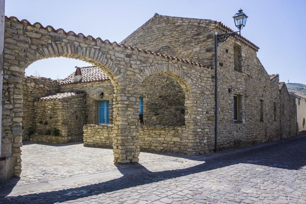 Albergo Diffuso Il Mandorlo Baressa Eksteriør billede