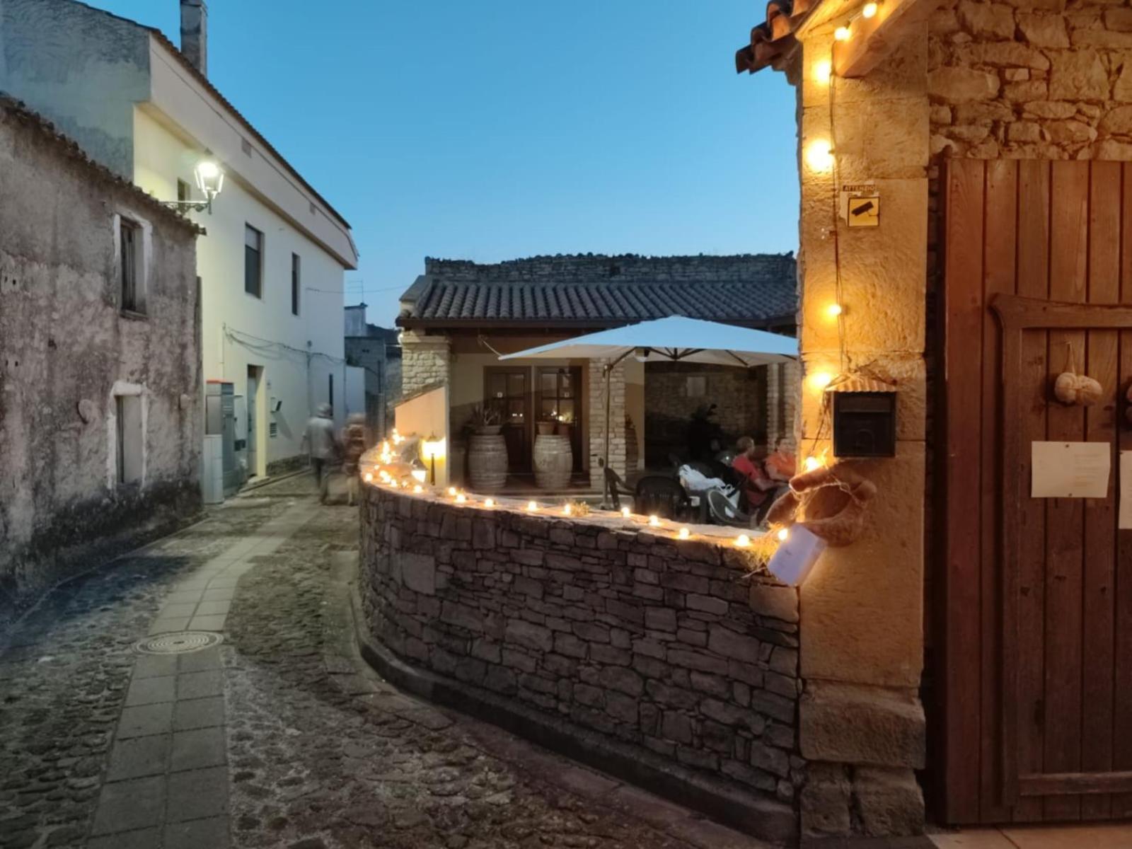 Albergo Diffuso Il Mandorlo Baressa Eksteriør billede