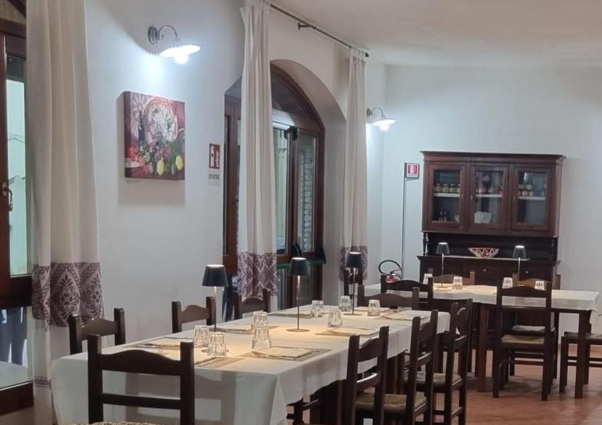 Albergo Diffuso Il Mandorlo Baressa Eksteriør billede