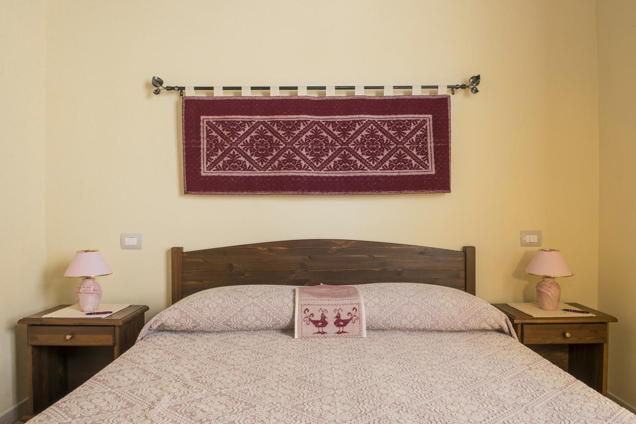 Albergo Diffuso Il Mandorlo Baressa Eksteriør billede