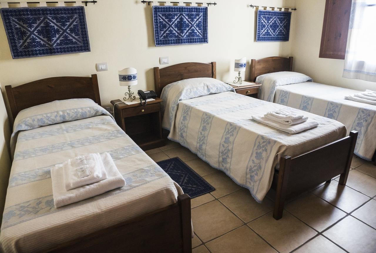 Albergo Diffuso Il Mandorlo Baressa Eksteriør billede